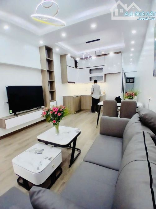 Bán căn tập thể Cầu Giấy 65m2 dân trí cao, thoáng sáng sẵn sổ tiện ích 4,35 tỷ - 2