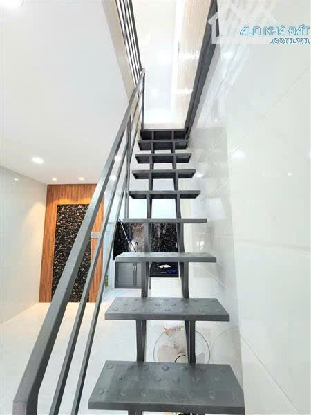 NHÀ ĐẸP GÒ VẤP , ĐỐI DIỆN VICOM QUANG TRUNG , DTSD 40M2 , CHỈ 2.X TỶ , BTCT SỔ A 4 . - 2
