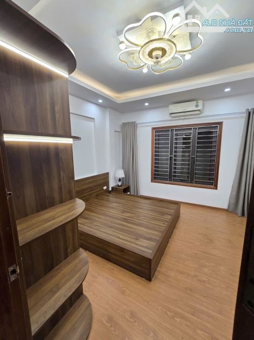 Bán nhà Xuân La 45 m 5 tầng đẹp long lanh cực gần ô tô chỉ 11,9 tỷ. - 2