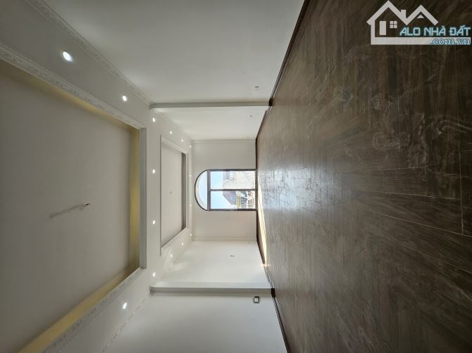 BÁN NHÀ MP CẦU BÂY - 7 TẦNG THANG MÁY - VỈA HÈ RỘNG - 2 MẶT THOÁNG - KD ĐỈNH - 2
