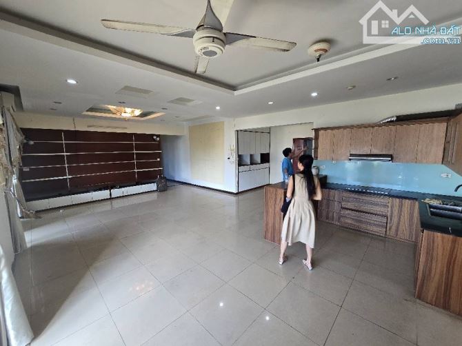 Bán chung cư CT5C tòa Víp khu đô thị Văn Khê Hà Đông - 2