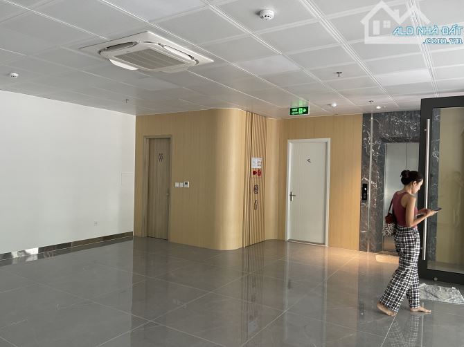 Cho thuê Toà nhà mới cứng 110M x 7 tầng - 1 hầm khu vực mặt phố Nguyễn Khang - Cầu Giấy - 2