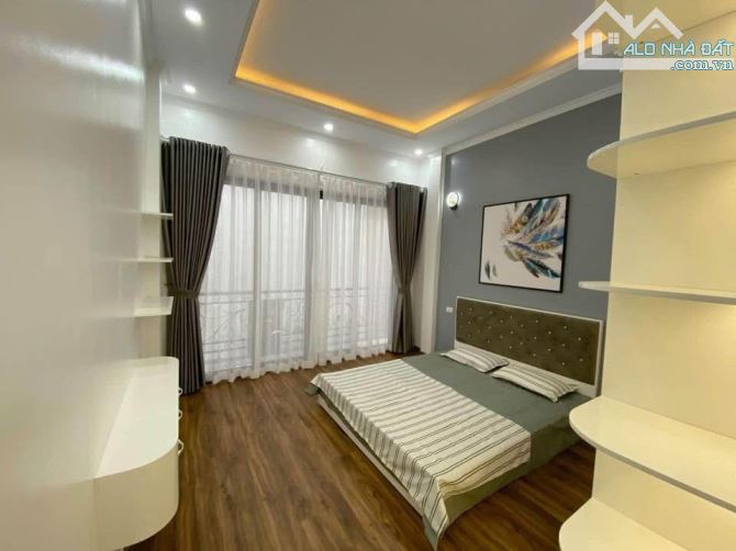 Bán nhà Đỗ Nhuận, 38m x 5 tầng, lô góc, ngõ thông, ô tô đỗ cửa, gần vông viên - 2