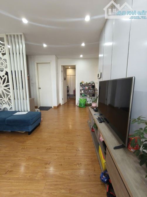 BÁNCHUNG CƯ VIP1 HONGKONG TOWER, HUỲNH THÚC KHÁNG, ĐỐNG ĐA.84M2 – 2PN.7,38 TỶ - 2