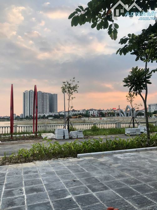 Bán Đất Trâu Qùy ( Xã Gia Lâm ) Tái Định Cư Trâu Qùy 32.7m Ô tô Tránh Vỉa hè - giá 6.5 tỷ - 2