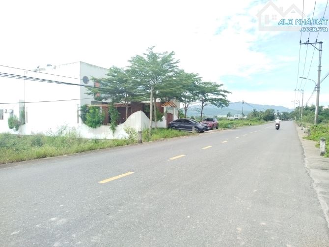 BÁN CĂN VILLA 2 TẦNG CHO THUÊ DU LỊCH DÒNG TIỀN - 2