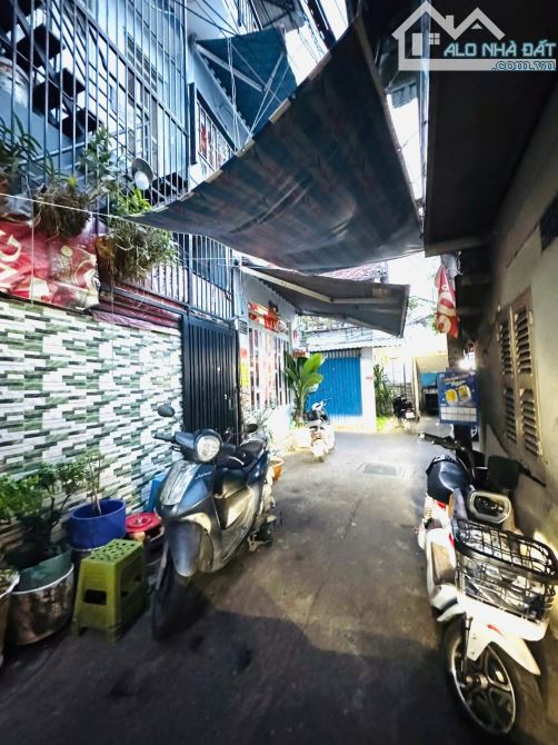 SÁT MẶT TIỀN HOÀNG DIỆU  RA  ĐƯỜNG SỐ Q4  Ngang 3.8m x dài 5.3m CÓ 2 TỶ XÍU - 2