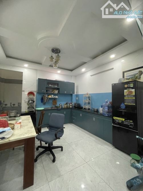 Nhà Hẻm gần Phan Anh Xe Hơi Ngủ Trong Nhà. DT: 4.3mX15m.Chỉ 6.99 tỷ - 2