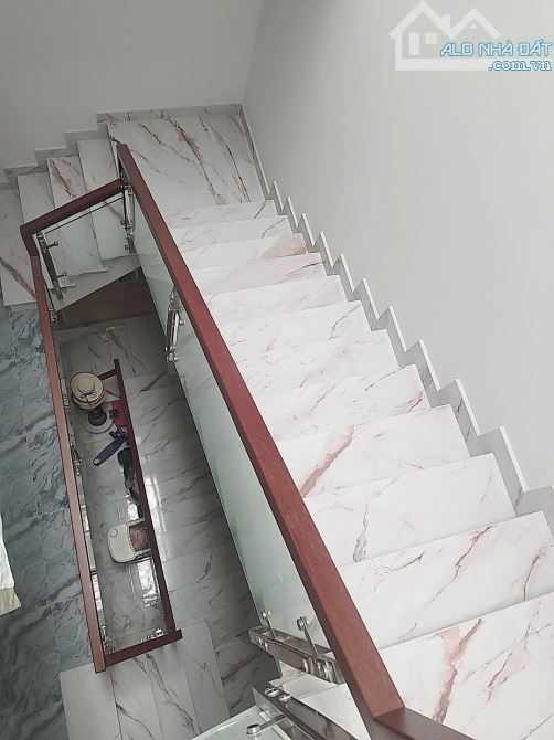 Bán nhà đẹp 3 tầng ,ngang khủng 7.1m.Phú Thuận ,Quận 7.Giá 10 tỷ. - 2