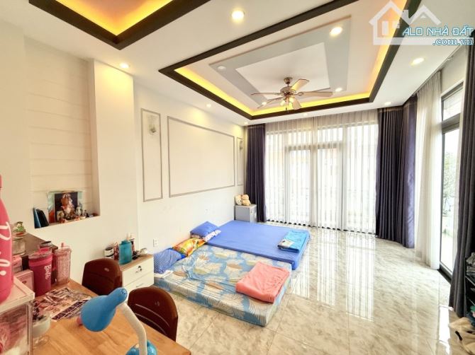 SIÊU PHẨM - TÔ NGỌC VÂN - LINH ĐÔNG THỦ ĐỨC - NHÀ 4 TẦNG - HC - 80m² - NHỈNH 9 TỶ - 2