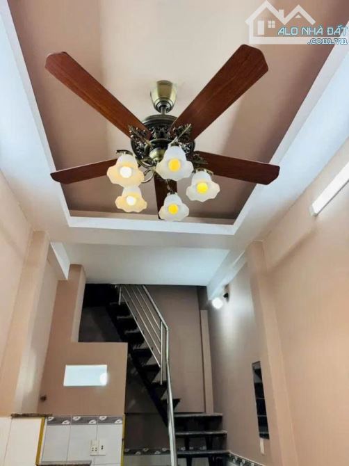 BAN NHÀ ÂU CƠ- P.10- TÂN BÌNH- XE HƠI ĐẬU CỬA- 3 TẦNG- 2PN- Ở NGAY- 2.68 TỶ BL - 2
