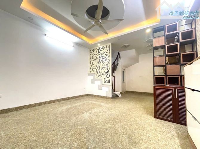 VÕ CHÍ CÔNG CẦU GIẤY NHÀ ĐẸP DÂN XÂY, 35M x 5TẦNG, NGÕ NÔNG GẦN PHỐ Ô TÔ TRÁNH - 2