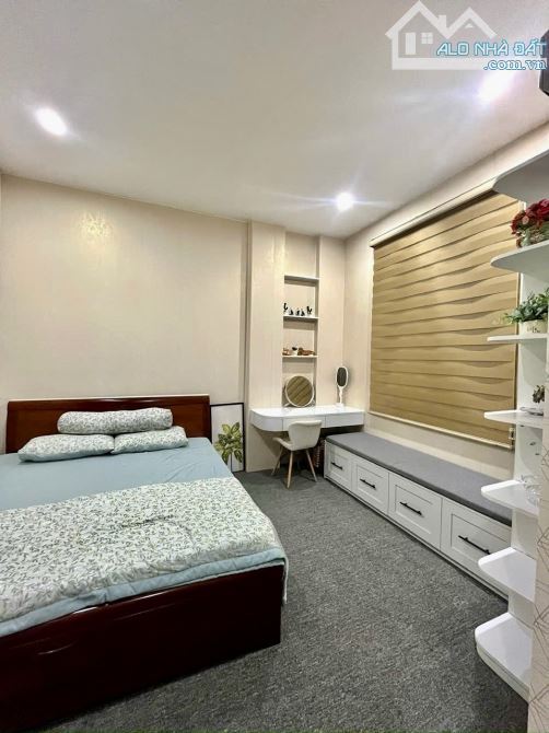 Mặt tiền kinh doanh  Lê Văn Hiến ,nhà 3 tầng giá rẻ . - 2