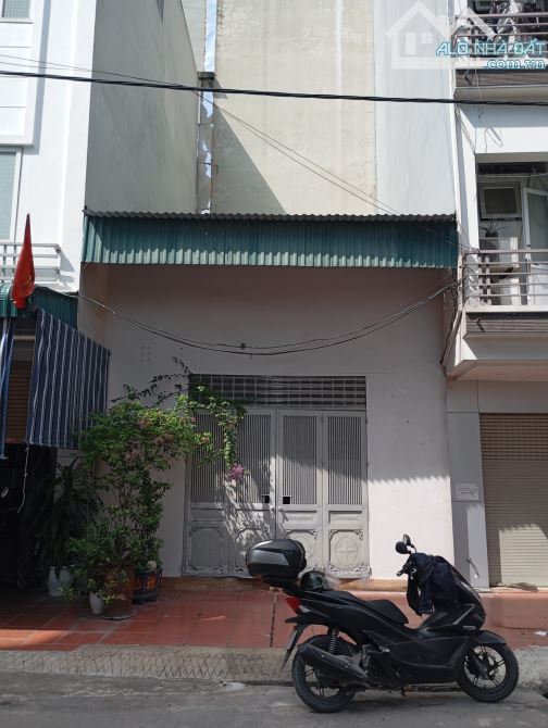 CỰC HIẾM CHÍNH CHỦ CẦN BÁN NHÀ CẤP 4 KHU DỊCH VỤ LAI XÁ HÒA ĐỨC DIỆN TÍCH 36 m2 MT 5 m - 2