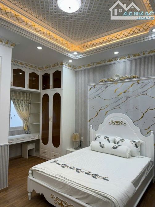 95M2 SIÊU PHẨM 3 TẦNG - XE HƠI NGỦ NHÀ – TRƯỚC NHÀ 8M - 8 TỶ XÍU - THỊ TRẤN NHÀ BÈ - 2