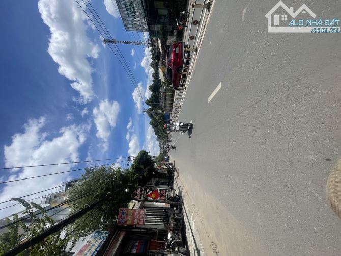 Nhà mặt tiền Nguyễn Văn Khối, Gò Vấp, ngang 6m, 4 tầng, gần công viên Làng Hoa, 2x tỷ - 2