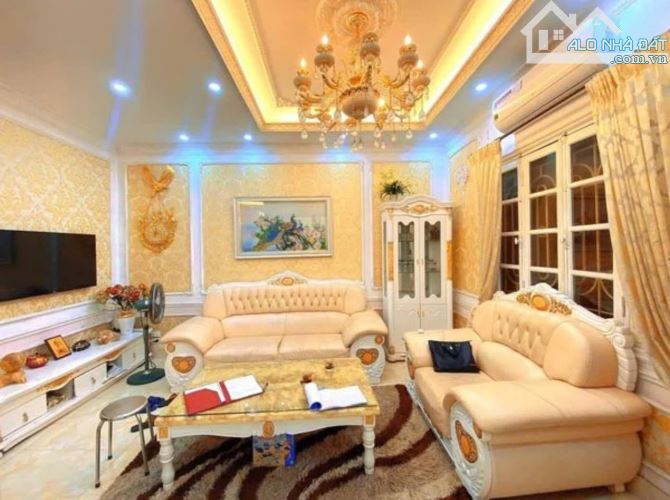 Phân lô Xuân Thủy, Ô tô tránh, 50/60m2, mặt tiền hơn 8m. - 2