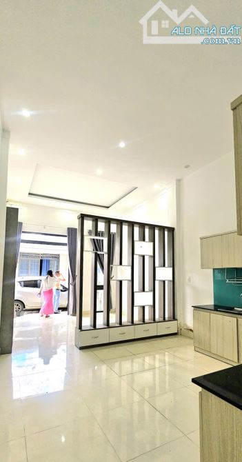 NHÀ HẺM XÔ VIẾT NGHỆ TĨNH-  Thiết kế hiện đại - Đường 2 oto né nhau - 2