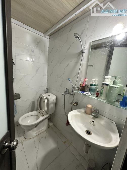 CCMN DÒNG TIỀN 30TR/TH -  LÔ GÓC 3 MẶT THOÁNG – 11 PHÒNG –  CHO THUÊ - Giá chỉ 8 tỉ - 2