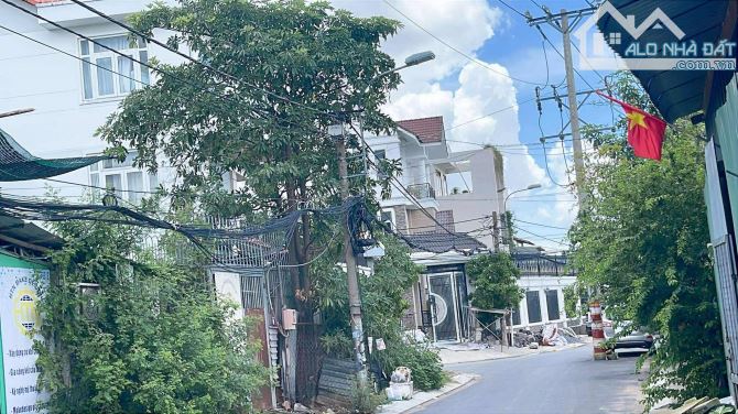 Đất bán khu biệt thự đường số 44 Hiệp Bình Chánh Thủ Đức DT: 238m2 chỉ nhỉnh 80triệu/m2 - 2