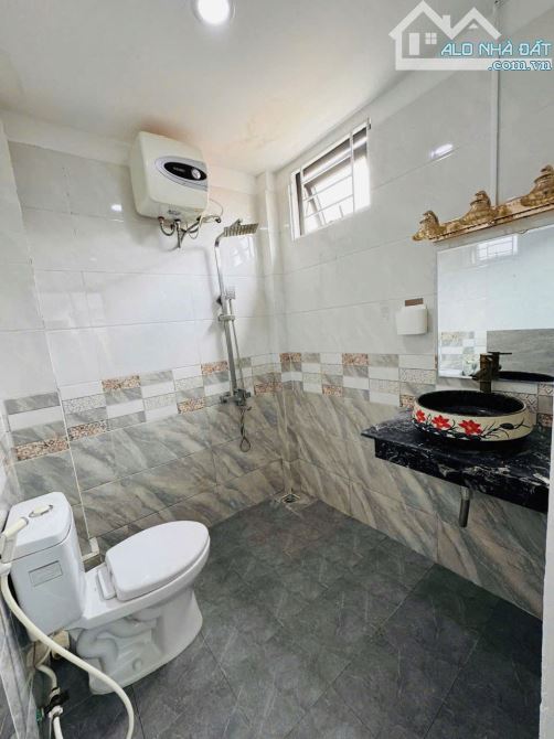 Bán nhà 04 tầng kiệt đường Trường Chinh thông ra Lê Minh, Tp.Huế - 2