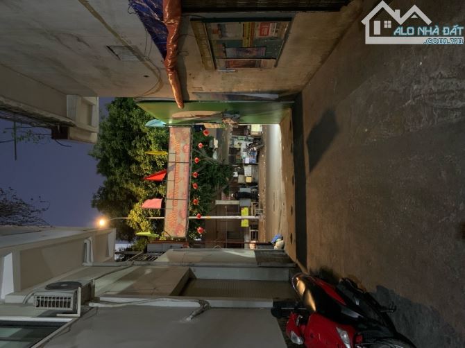 BÁN NHÀ HXH VỊ TRÍ VÍP NGUYỄN TRỌNG TUYỂN,TÂN BÌNH DT 55M, MT 5,6M GIÁ CHÀO 6,450 Tỷ - 2