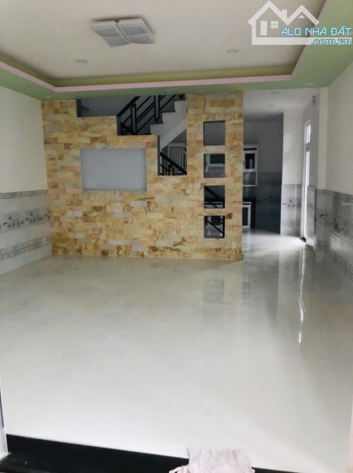 🧲🔴 **BÁN ĐẤT TẶNG NHÀ – MẶT TIỀN BÙI CÔNG TRỪNG, TX – DT 203m² – GIÁ 8.12 TỶ (≈ 40 Triệu - 2