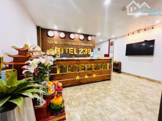 Bán nhà mặt phố Vũ Tông Phan, 124m, 7 tầng thang máy, 54 tỷ. - 2