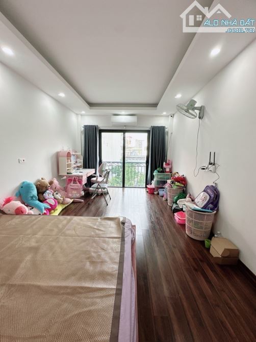 Nhà phố Hoàng Hoa Thám – Ngõ rộng – Lô góc thoáng sáng – Nhà đẹp – 33m2 – 5 tầng – 7.95 tỷ - 2