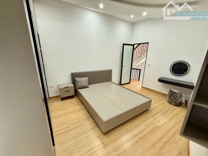 BÁN NHÀ ĐỘI CẤN, ĐẸP, MỚI TINH, Ở LUÔN, NGÕ NÔNG, GẦN PHỐ, MẶT TIỀN 5M 40M 8.9 TỶ - 2