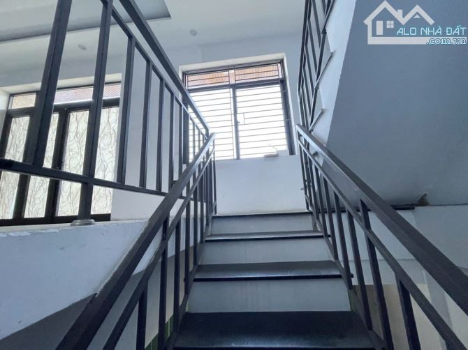 💥🏩 NHÀ 3 TẦNG MẶT TIỀN TRẦN CAO VÂN. GIÁ 12,46 TỸ.NGANG 9,5M.  LÔ GÓC 2 MẶT. KINH DOANH. - 2
