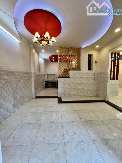 Giá rẻ! Bán nhà đường Nguyễn Gia Trí phường 25 Bình Thạnh 8.8 x 7.45 65m2 trệt lầu 4PN 2WC - 2