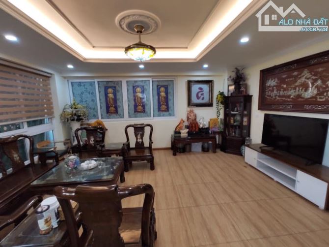 Bán nhà phân lô phố Trung Kính, 123m2, 4 tầng, mặt tiền 5,7m, ô tô tránh, giá 45 tỷ - 2