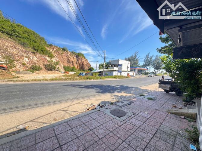 VTA93 Bán nhà 2 tầng mặt tiền đường Phong Châu - Nam Nha Trang (gần cầu sông Tắc 2) - 2