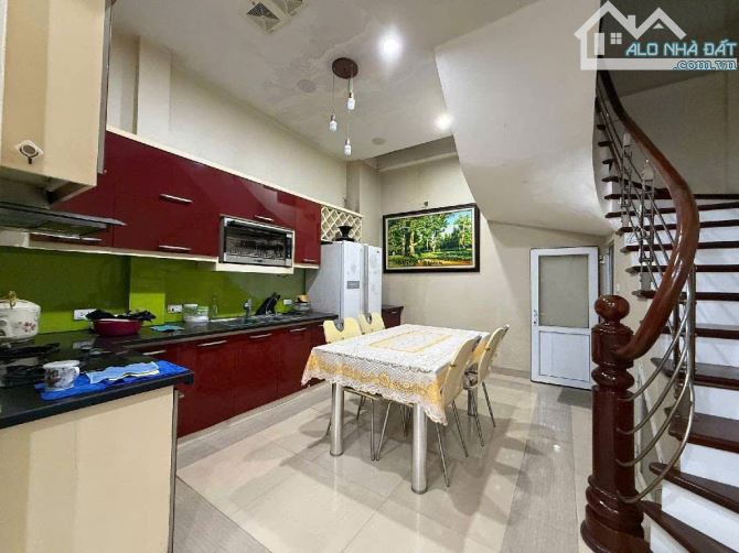 NHÀ MẶT PHỐ ĐẸP NHẤT LÝ THƯỜNG KIỆT 5 TẦNG MẶT TIỀN RỘNG KINH DOANH SIÊU LỢI NHUẬN - 2