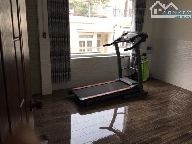 NHÀ 4 TẦNG NGANG HƠN 6M CÓ HẦM RẤT PHÙ HỢP LÀM VP CTY - HẺM NHỰA GẦN MẶT TIỀN KINH DOANH O - 2