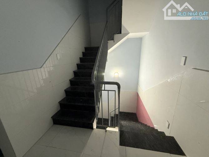 SIÊU PHẨM ĐẦU TƯ - DÒNG TIỀN 30TR/ THÁNG - NGAY ĐH BÁCH KHOA- ĐƯỜNG NGUYỄN LƯƠNG BẰNG - 2