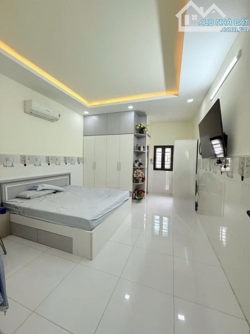 HIẾM- RỘNG ĐẸP GIÁ TỐT- BÁN NHÀ 4×18-3 TẦNG-MẶT TIỀN ĐƯỜNG SONG HÀNH Q.12-NGAY THAM LƯƠNG - 2
