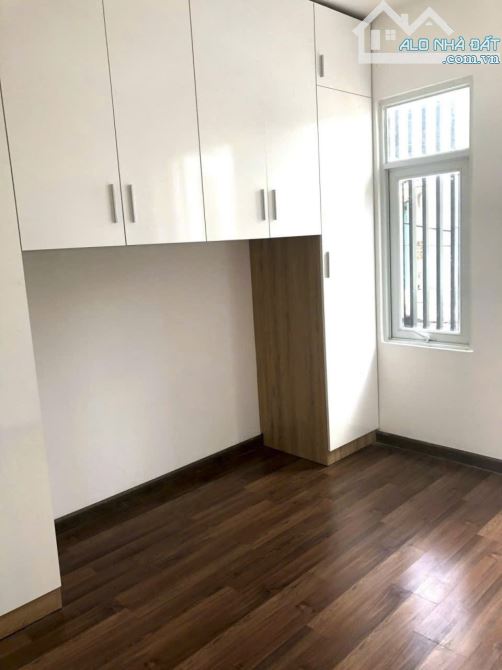 Nhà mới đẹp gần chợ Phú Lâm - hxh rộng hơn 4m - 3 tầng - 2 PN 2 WC - SHR - 2