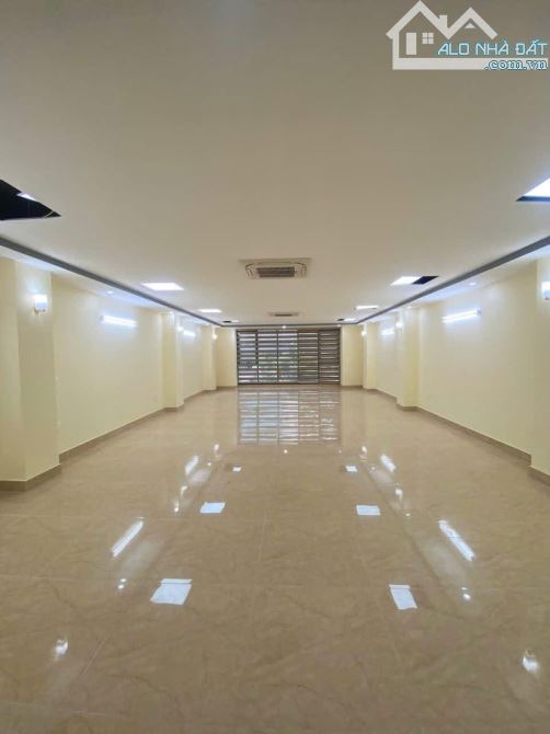 CHO THUÊ VĂN PHÒNG KHUẤT DUY TIẾN, THANH XUÂN - 120M2 - CHỈ 21,5 TRIỆU CÓ DỊCH VỤ - 2