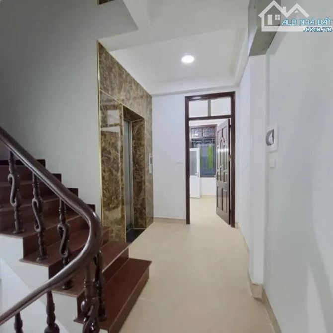 Cần bán gấp tòa nhà 7 tầng mặt phố Nguyễn Xiển - "Gà đẻ trứng vàng" với dòng tiền gần 500 - 2