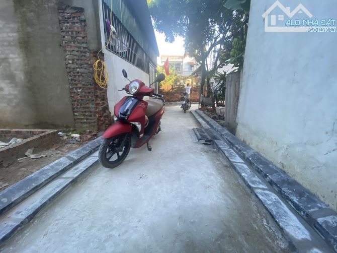 CẦN BÁN GẤP 45M, NHÀ CẤP 4 SẴN Ở NHỈNH 3 TỶ,GẦN CẦU THƯỢNG CÁT - 2