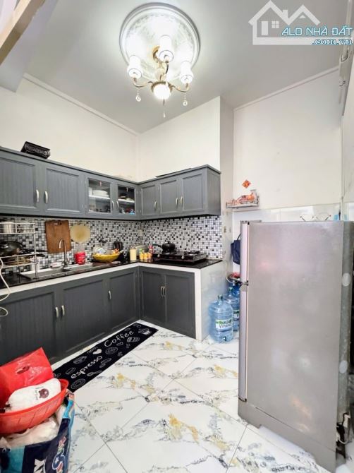 BÁN NHÀ KỀ BÊN TÊN LỬA _TL 10_  2TẦNG 30M2 GIÁP QUẬN 6 , GIÁ CHỈ 2,9TỶ - 2
