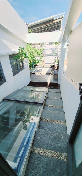 Bán nhà biệt thự bể bơi, 4 tầng mặt tiền 5m, đường 7.5m giá cực tốt; view đẹp lắm luôn. - 2
