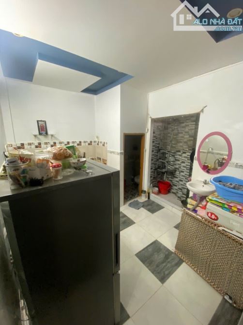 NHÀ TRỆT LẦU HẺM 68 Đ.CMT8 TRUNG TÂM NINH KIỀU GẦN BÊN TRƯỜNG CAO ĐẲNG KT-KT DIỆN TÍCH ĐẸP - 2