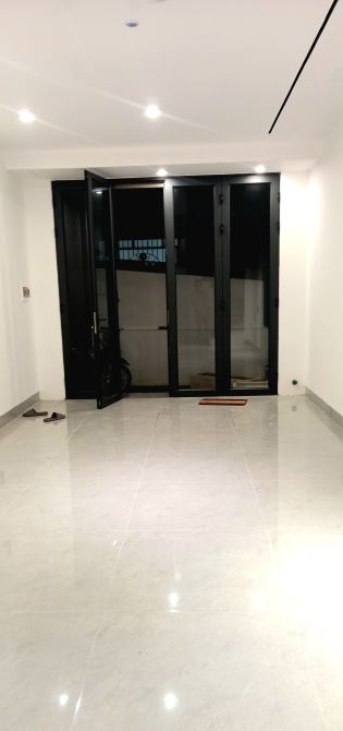 Bán Nhà Ngọc Hồi DT 40m×5 Tầng . 30m ô tô tránh giá hơn 6 tỷ - 2