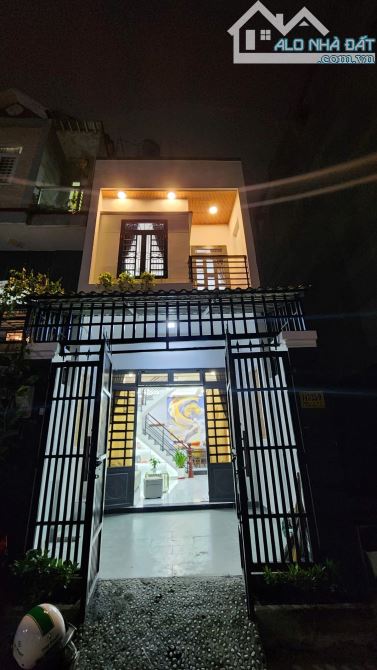 NHÀ PHỐ 2 LẦU 4.X TỶ GẦN SÔNG SG – KHÔNG KHÍ MÁT LÀNH CẢ NGÀY - 2