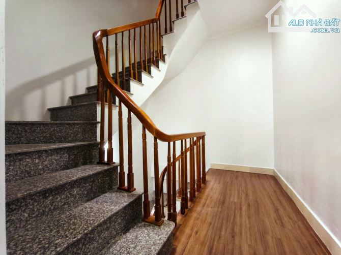 Bán nhà trung tâm phường Hoàng Mai - Ngõ nông rộng gần ô tô chỉ hơn 6 tỷ - 2