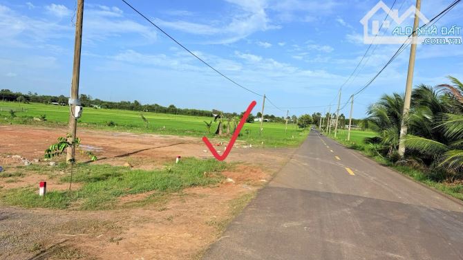 2 LÔ LIÊN KỀ MẶT TIỀN ĐƯỜNG NGUYỄN HUỆ - ĐẤT ĐỎ - BRVT ( Nay là Xã Đất Đỏ - TP HCM) - 2