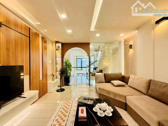 Giảm 1,5tỷ - Bán Gấp Nhà 5 Tầng 60m2 - HXH 7m thông – Sát mặt tiền Phạm Văn Đồng – Gò Vấp - 2